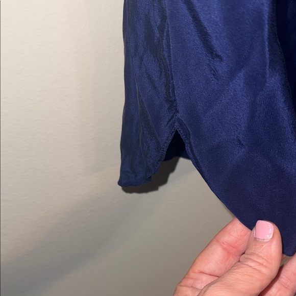 Amanda Uprichard Navy Blouse with Puffy Sleeves - Silk - Small. B8 - Picture 5 of 5